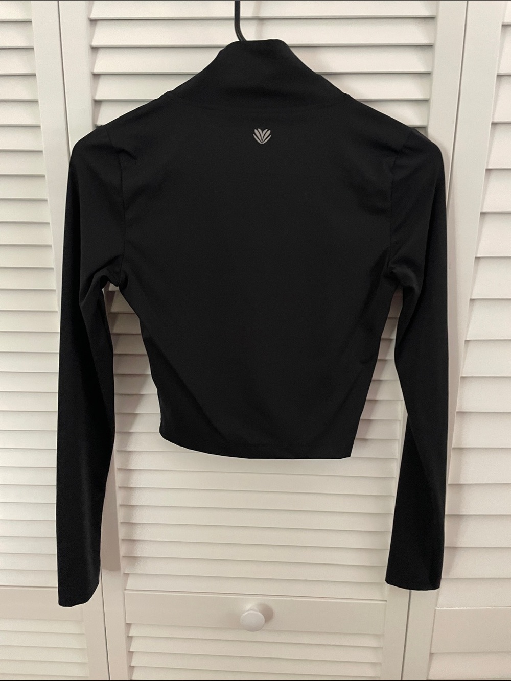 Forever 21 Athletic Crop Zip Top - Picture 3 of 3